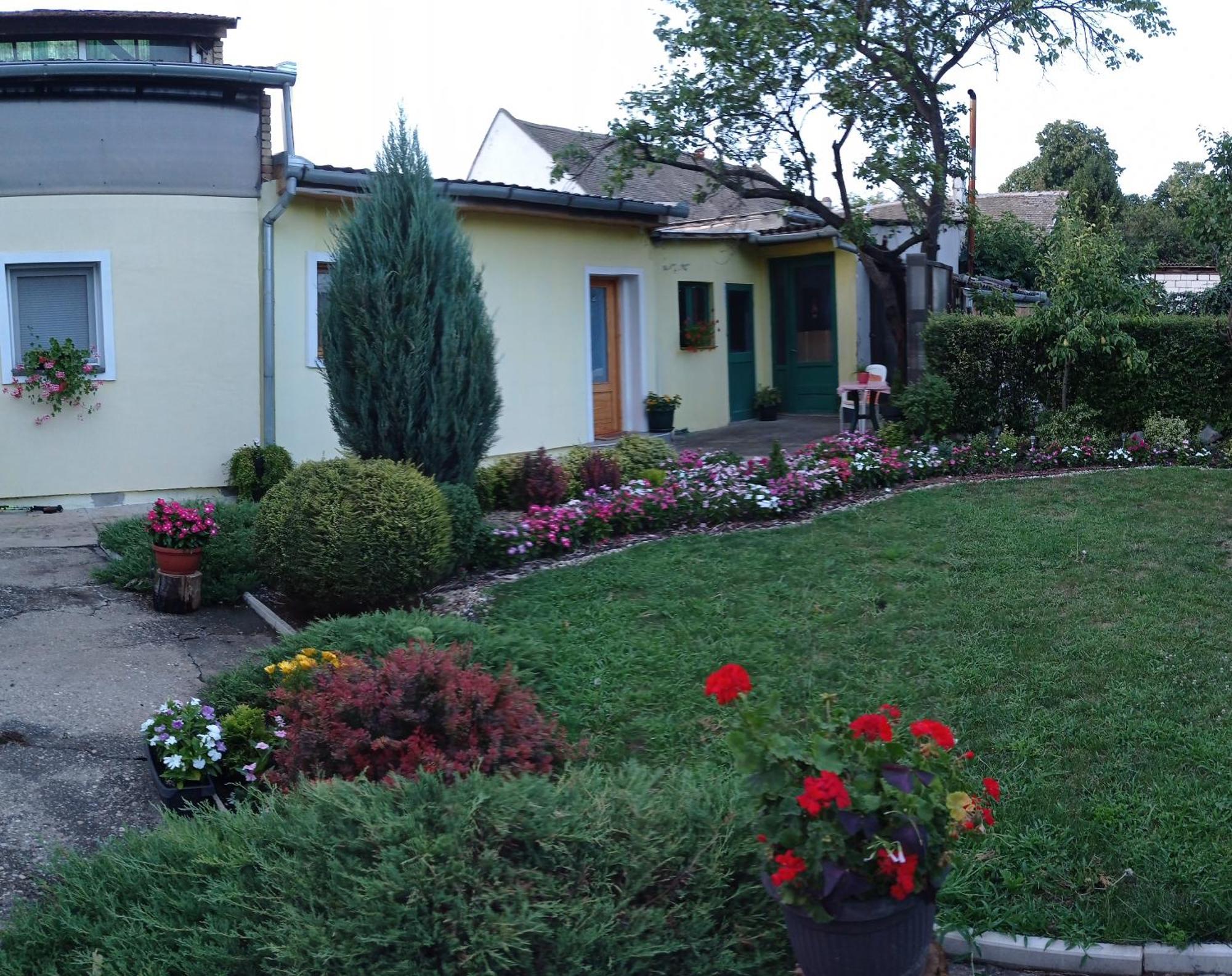 Sobe Ana Apartment Sombor Exterior photo